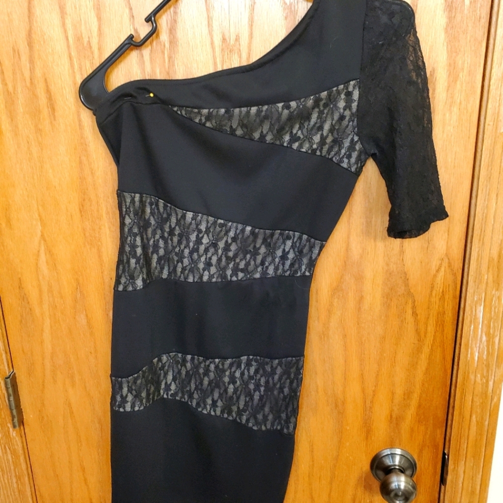 One Should Dress